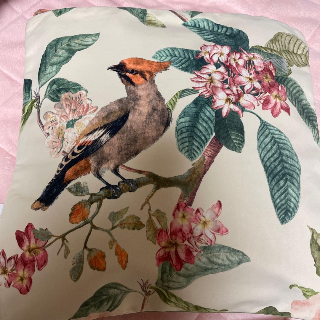 川島織物セルコンのクッションカバー を色違い2枚45x45cm