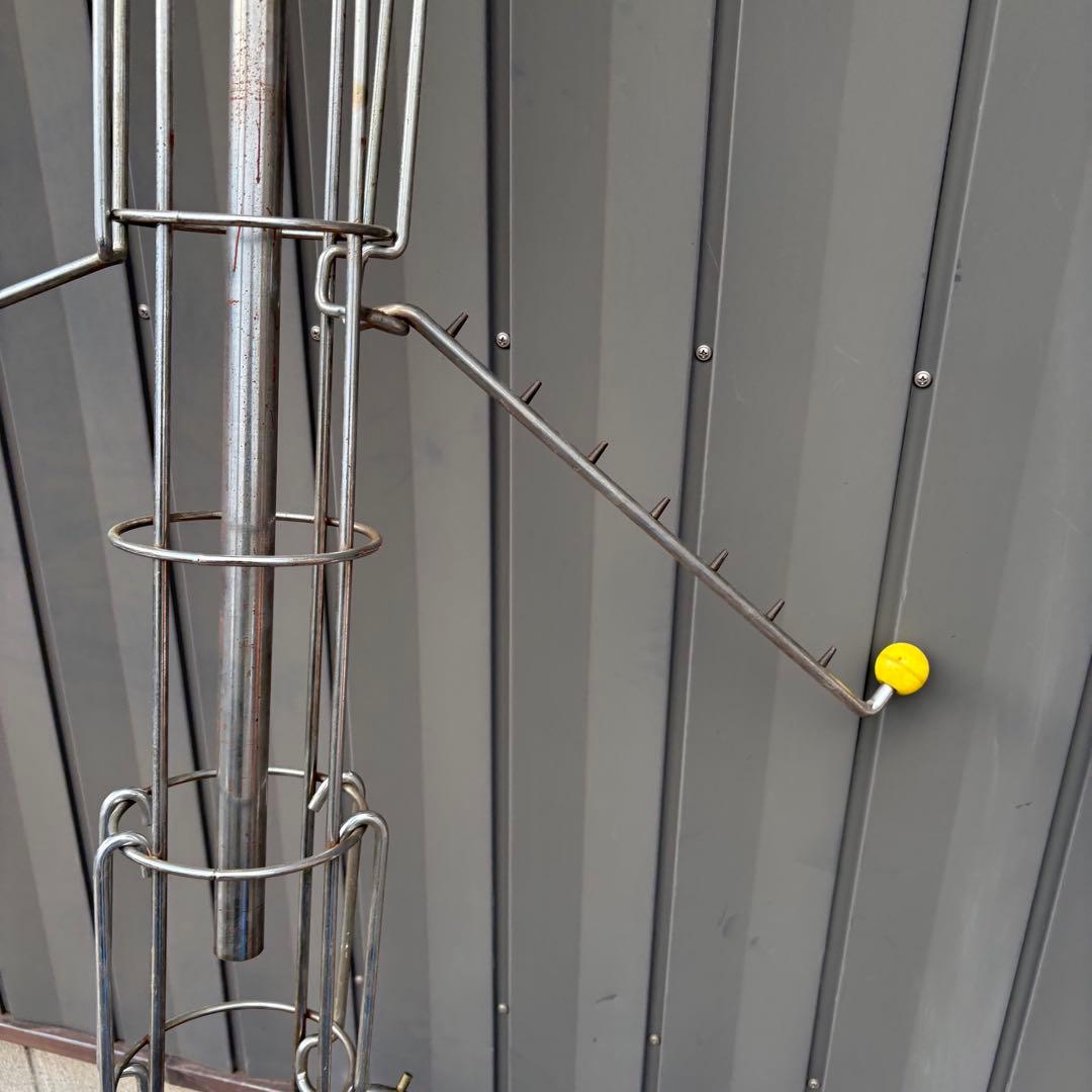 D壁② 昭和レトロ 回転式 ハンガーラック 金属製 店舗什器 アーム付き 業務用