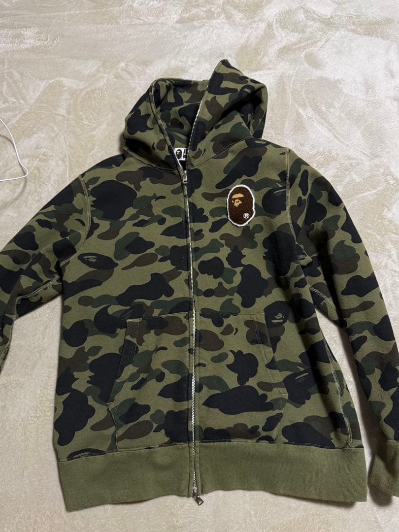 ape 迷彩　フード付きパーカー