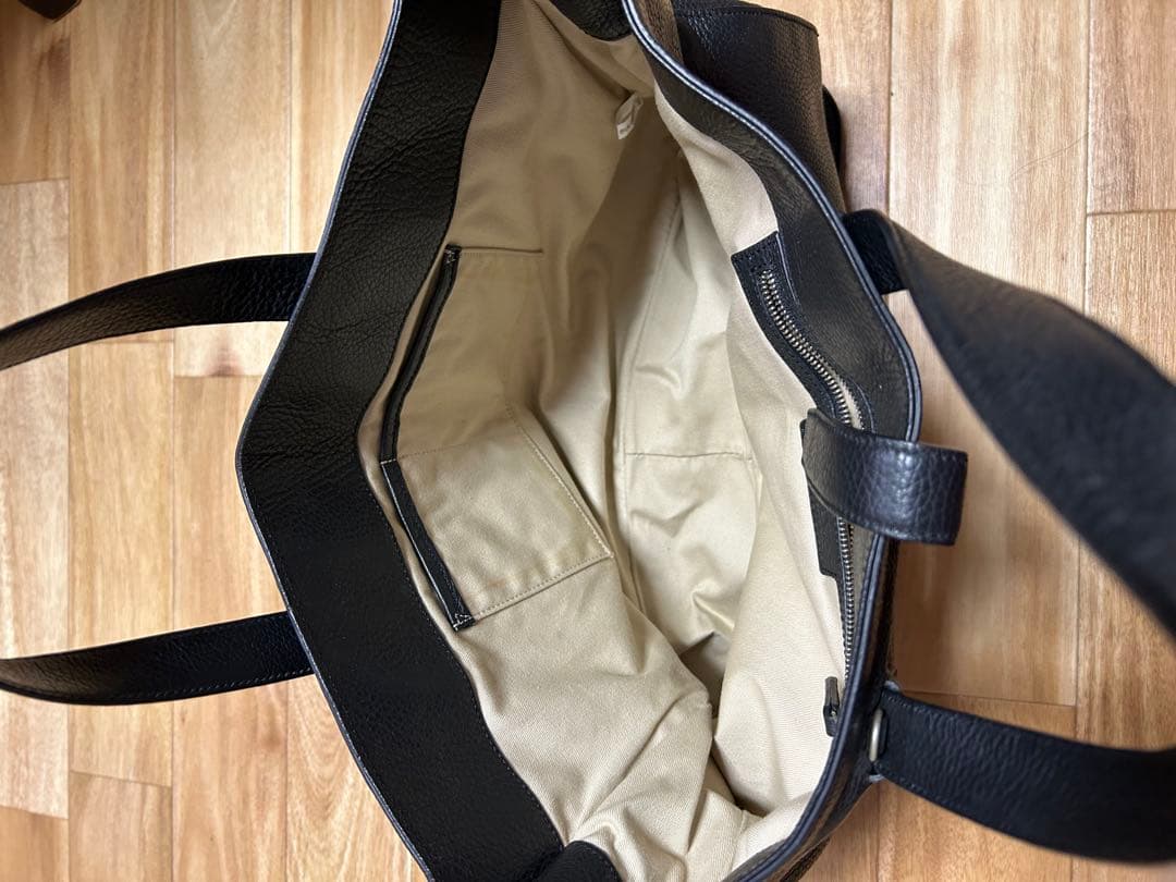 Armani Collection ブラック トートバッグ