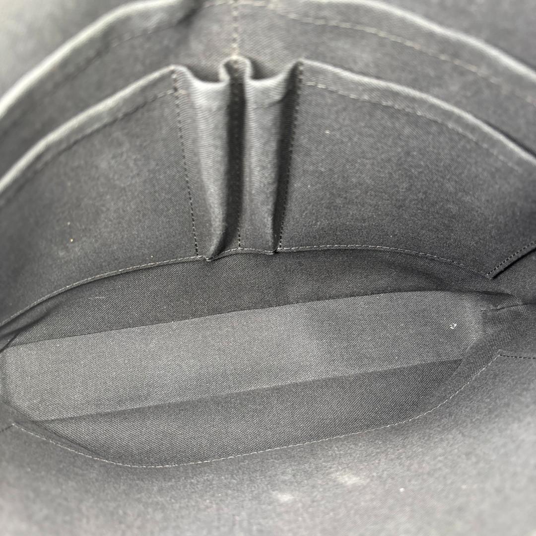 超極美品 ルイヴィトン ショルダーバッグ メッセンジャー グリゴリ タイガ