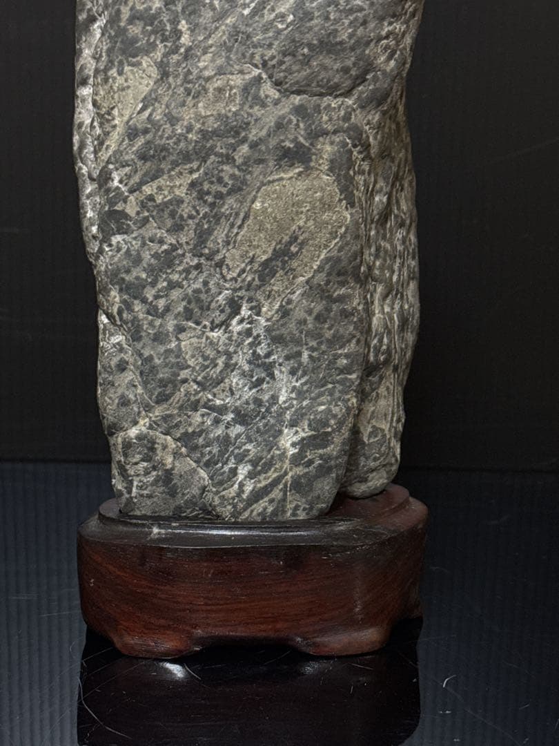 極上 瀬田石 水石 蟹肌 観音像型 瀬田川石 置物 唐木台付 盆景 盆栽