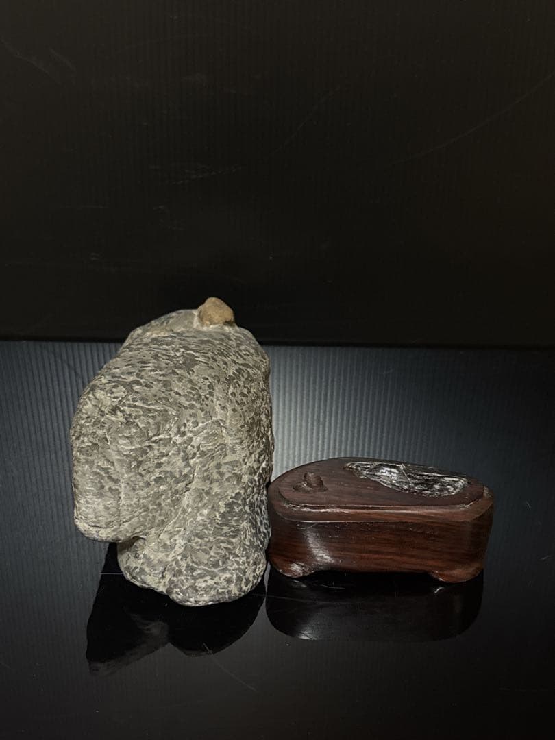 極上 瀬田石 水石 蟹肌 観音像型 瀬田川石 置物 唐木台付 盆景 盆栽