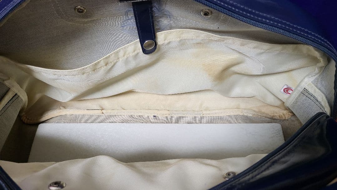 adidas エナメルボストンバック　紺色　ユーズド品