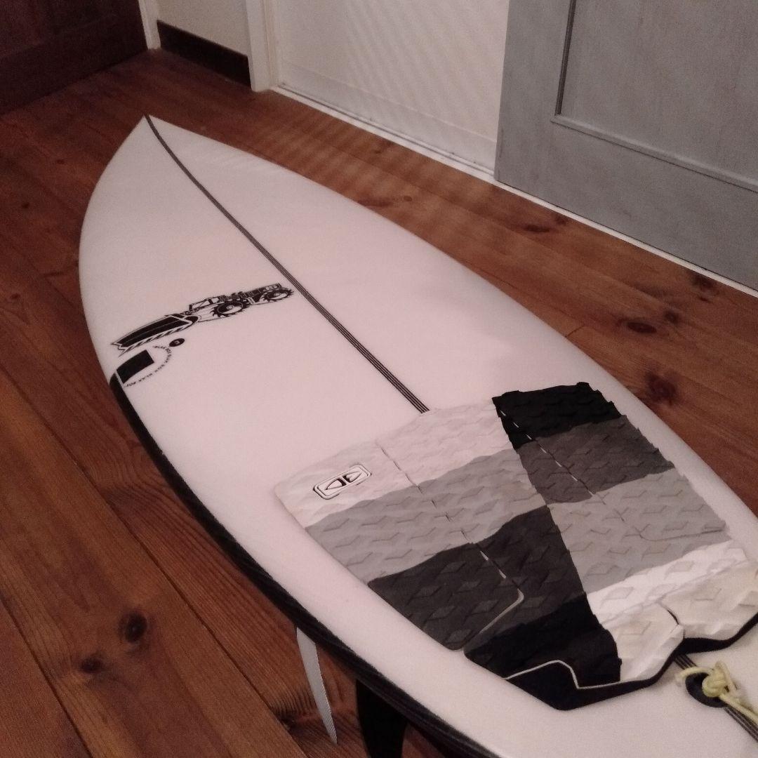 JSブラックボックス3 5'8×19'1/2×2'3/16　27.6リッター