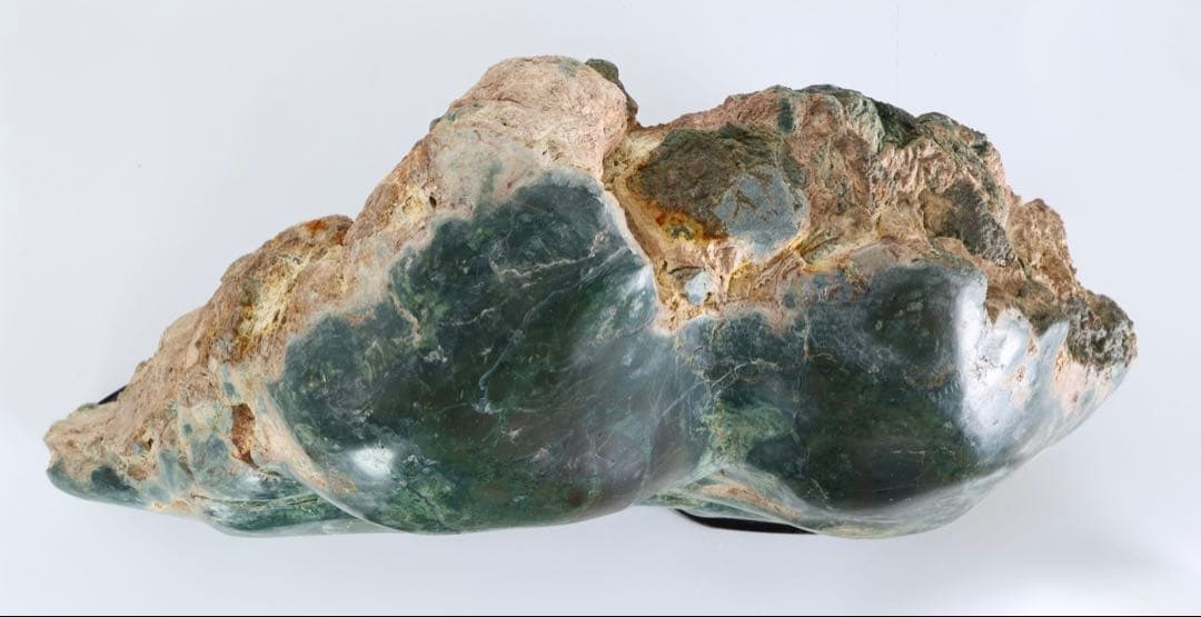 佐渡産 碧玉 五色石 緑玉石 緑石 鑑賞石15.4kg 台座付 水石 盆景 原石