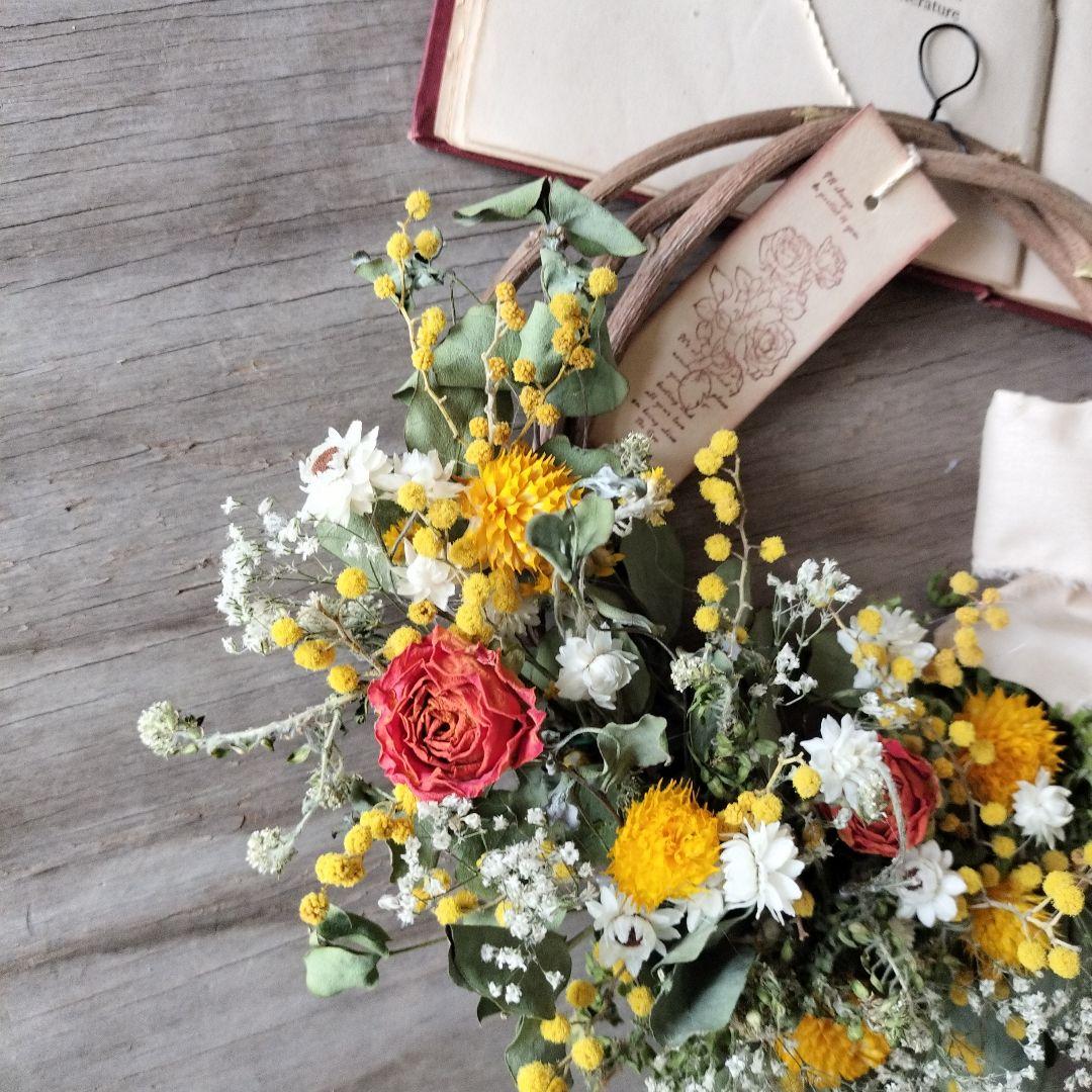 ビタミンカラーのハーフリース　ドライフラワーリース