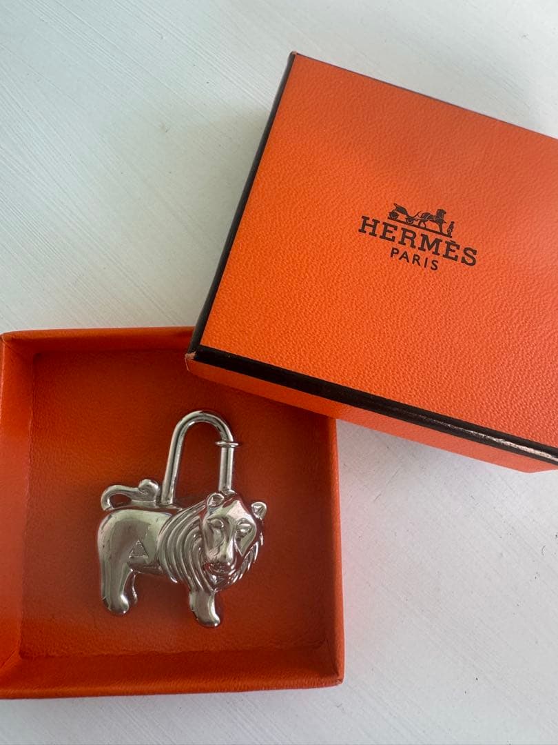HERMES ライオン型キーホルダー 1997年製　カデナ　シルバー