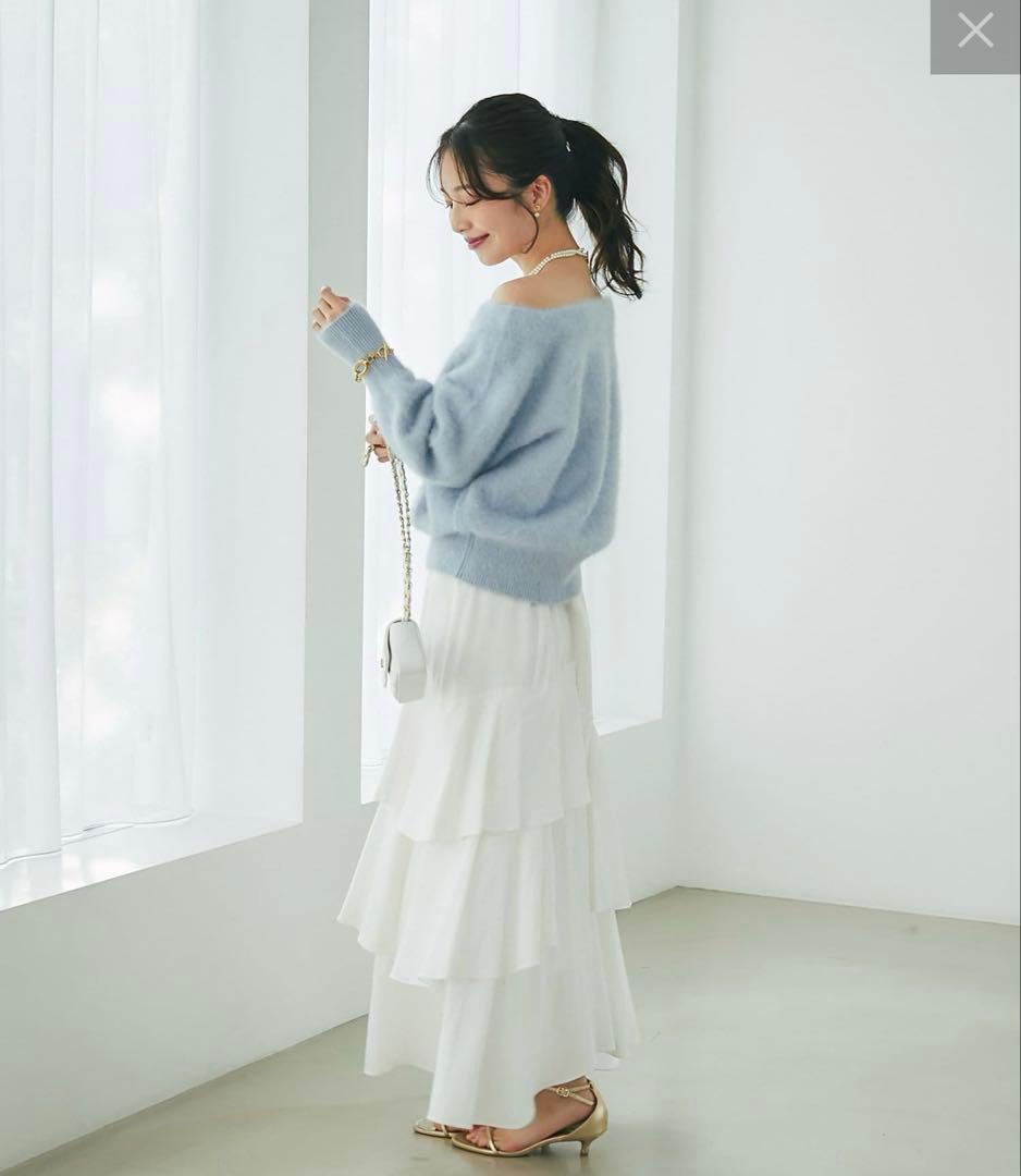 【美品】ラブティックボンボン　ヘアリーウールカシミア混オフショルニット