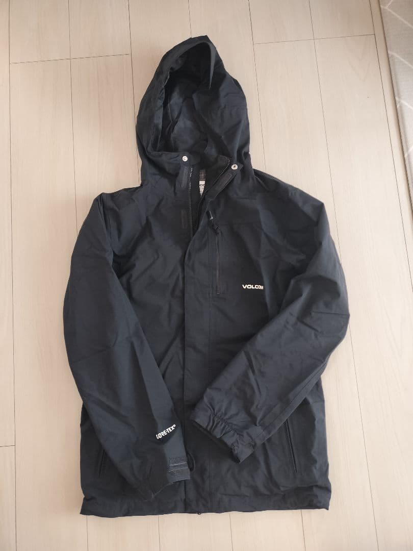 ⭐️期間限定値下げ　VOLCOM スノーボードウェア上下セット（GORE-TEX）