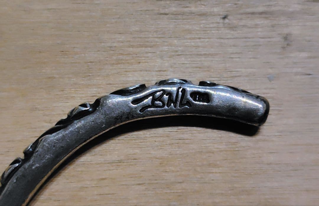 【BEAMS】Bill Wall Leather ThinCrossBangle