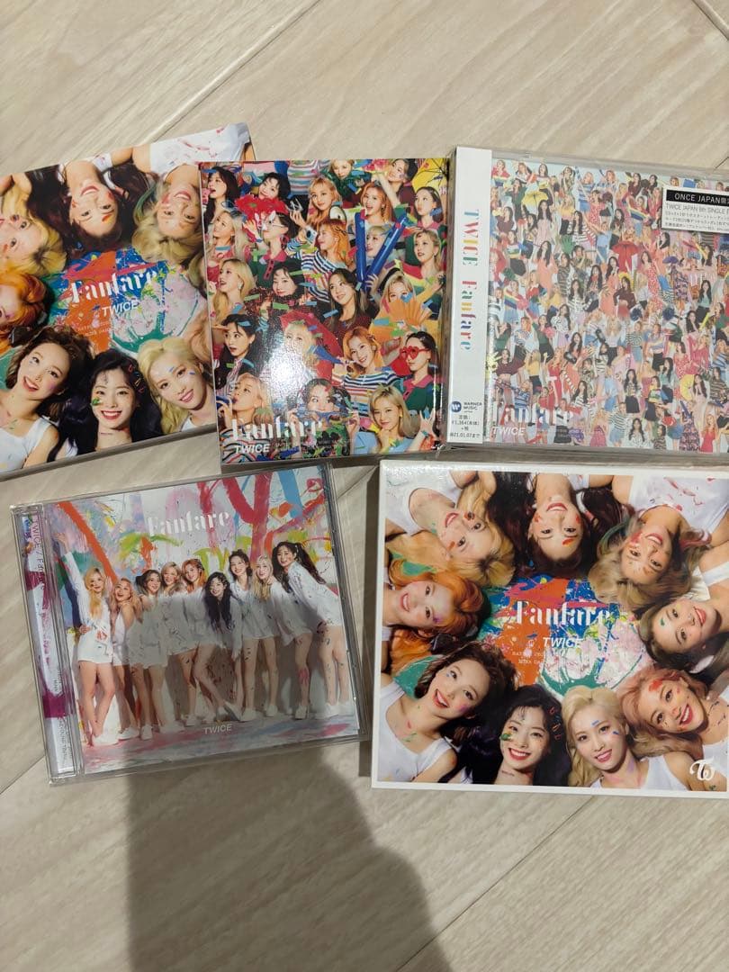 【ぱくちよ】TWICE まとめ売りCD50枚・トレカ306枚・うちわなど