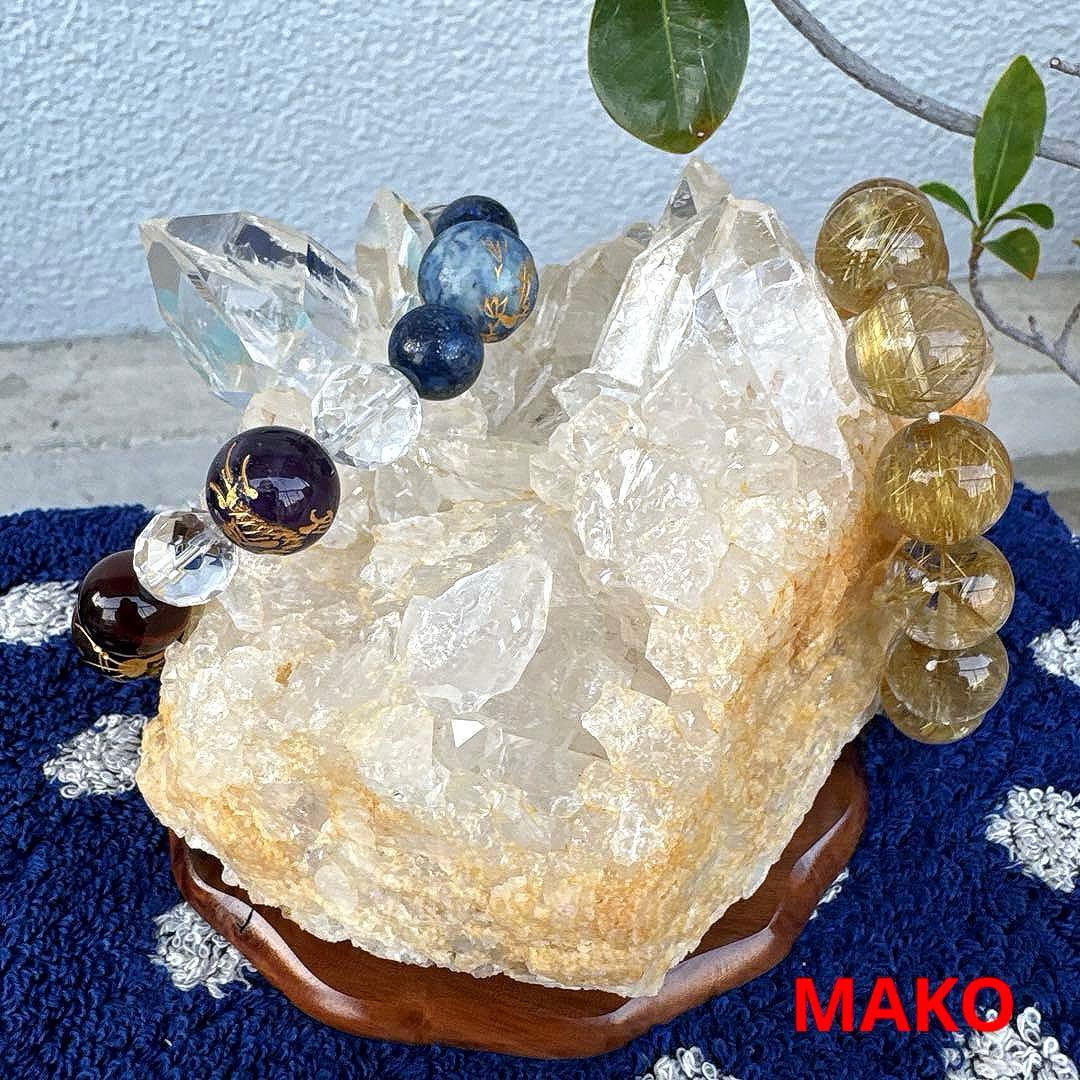 M1724☆水晶クラスター1.0Kg☆乙女鉱山産☆天然石　原石 N50413-C