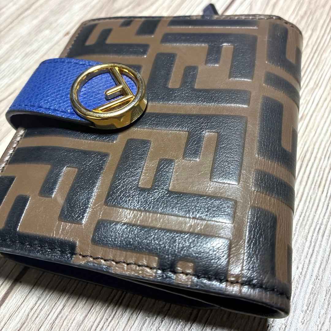 Fendi フェンディ　二つ折り財布 FFロゴ　ブラウン×ブルー　ゴールド金具