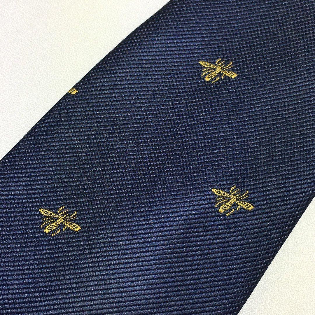 未使用級 グッチ GUCCI ネクタイ ネイビー 蜂 Bee ハチ グッチ