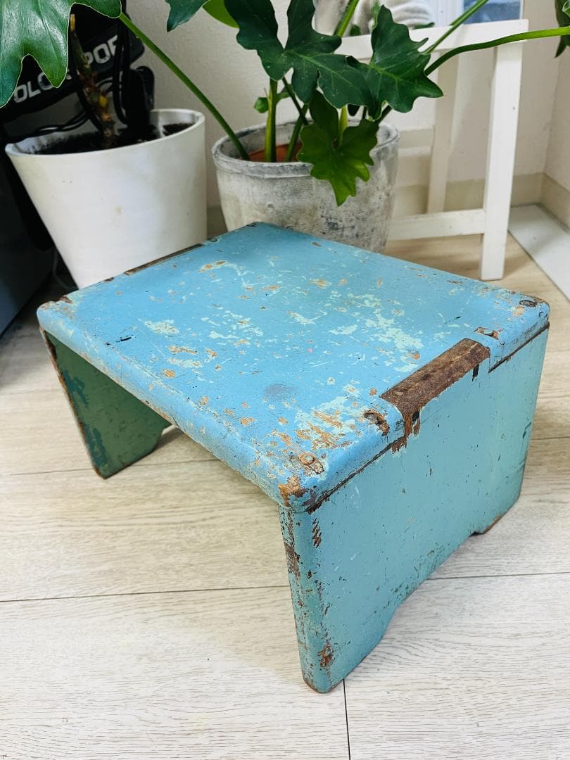 ビンテージスツール 木製 シャビー アンティーク 花台 椅子 踏み台 水色