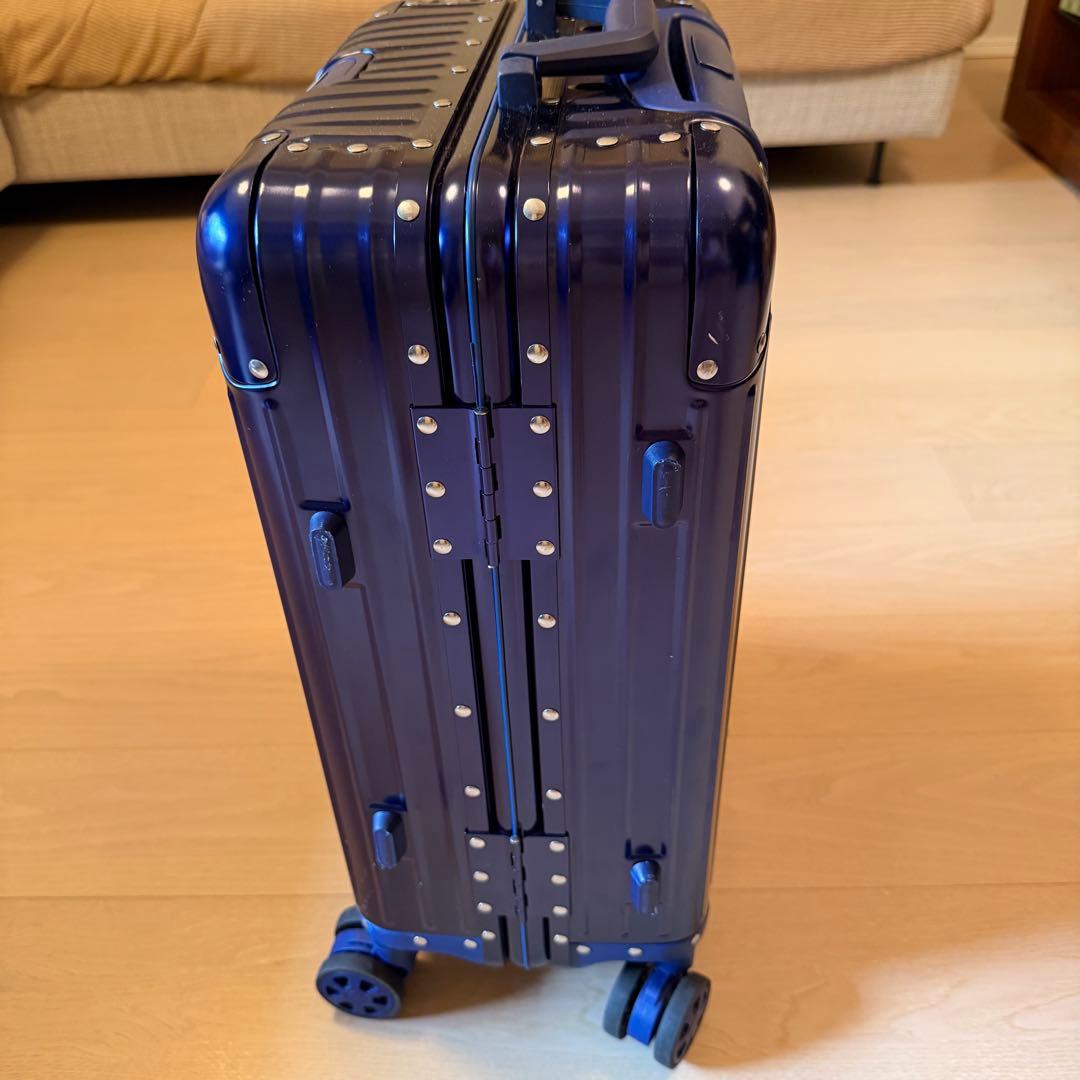 【RIMOWA】リモワ アルミ製 キャリーオンスーツケース（機内持ち込みサイズ）