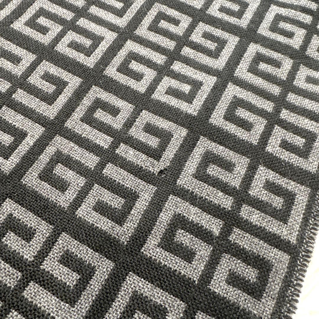 yvnlazy着用モデル✨ジバンシー リバーシブル　2way マフラー　4G