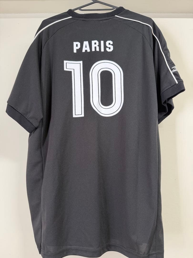 (BALENCIAGA)サッカーTシャツ