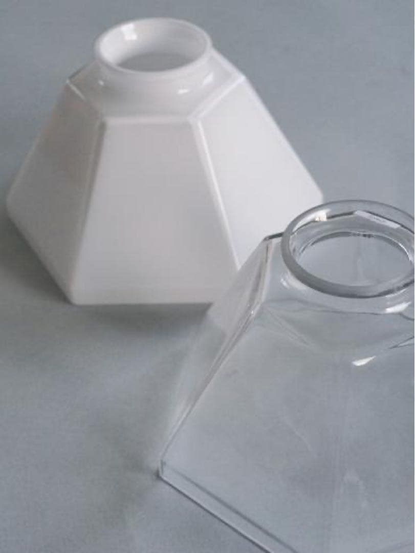 ホワイトガラス 六角形 ペンダントライト