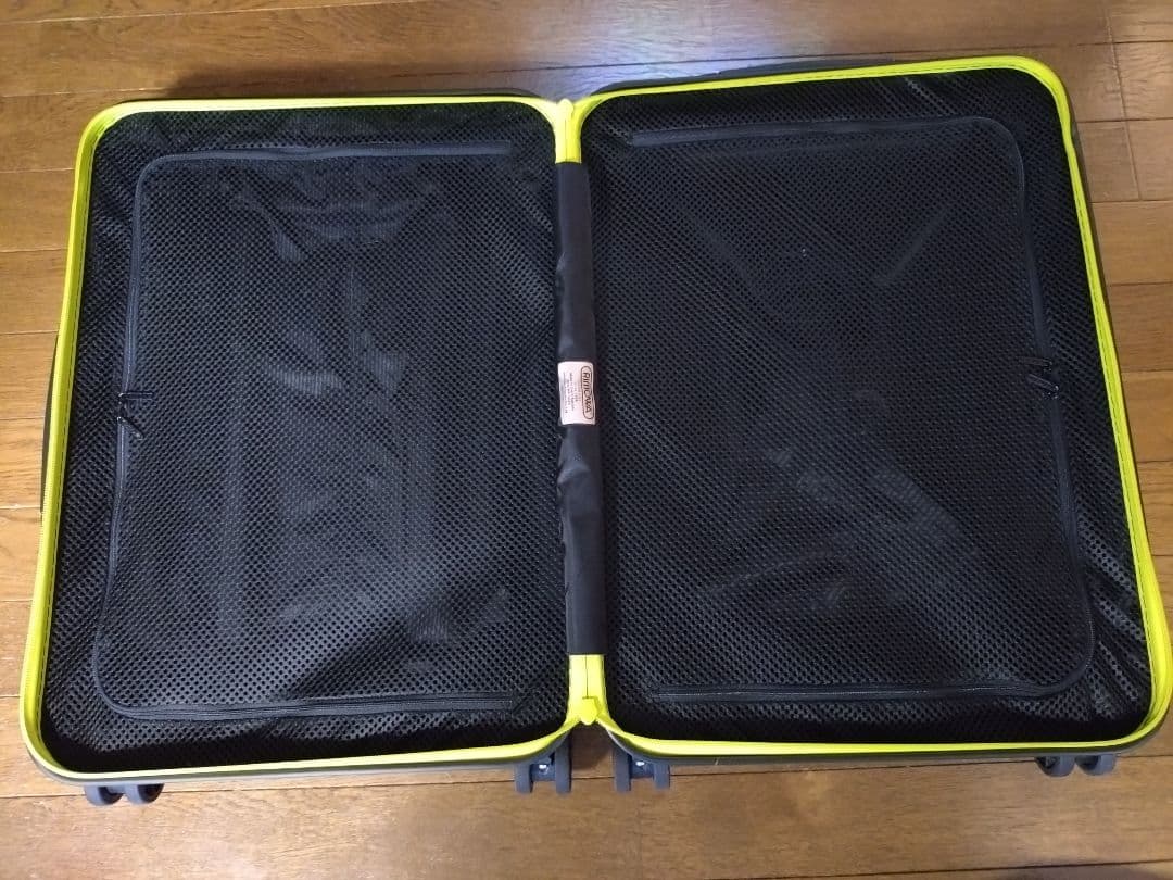 RIMOWA PORSCHEデザイン サルサ/エッセンシャルキャビン