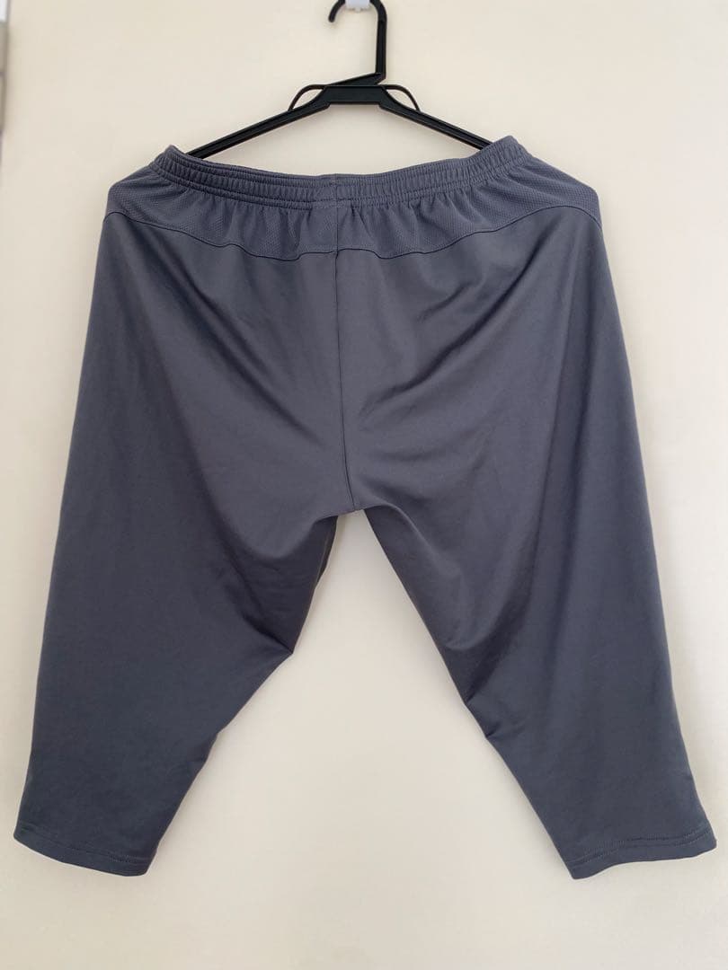 浦和レッズ　支給品練習着　ピステ　ハーフパンツ　おまけインナー付