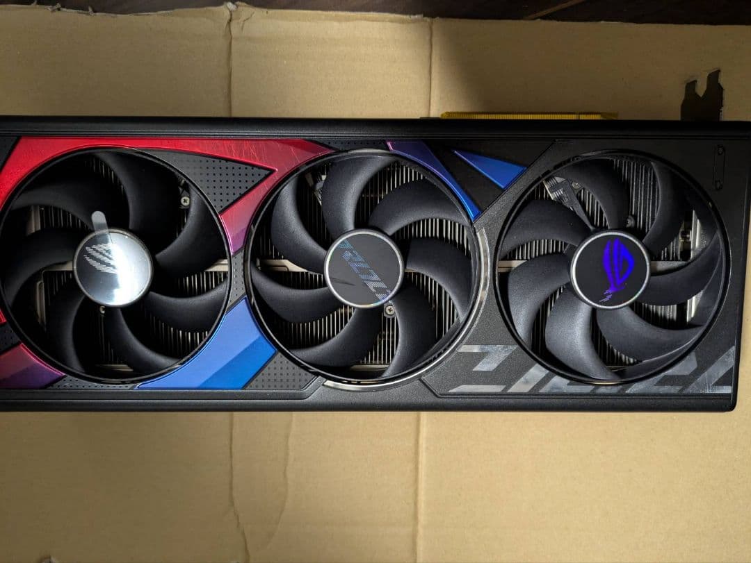 ASUS ROG Strix GeForce RTX 4090 ノートパソコン