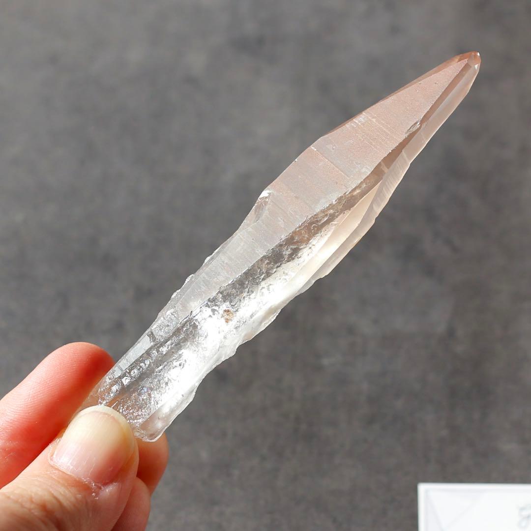 シンギングクォーツ ピンクレムリアンシード クリスタル 水晶 鉱物 原石 希少