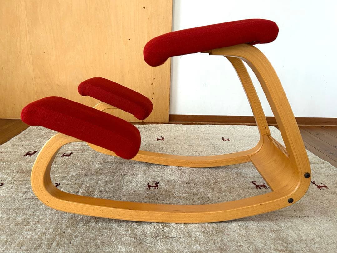 STOKKE（現Varier）のバランスチェア「バリアブル」
