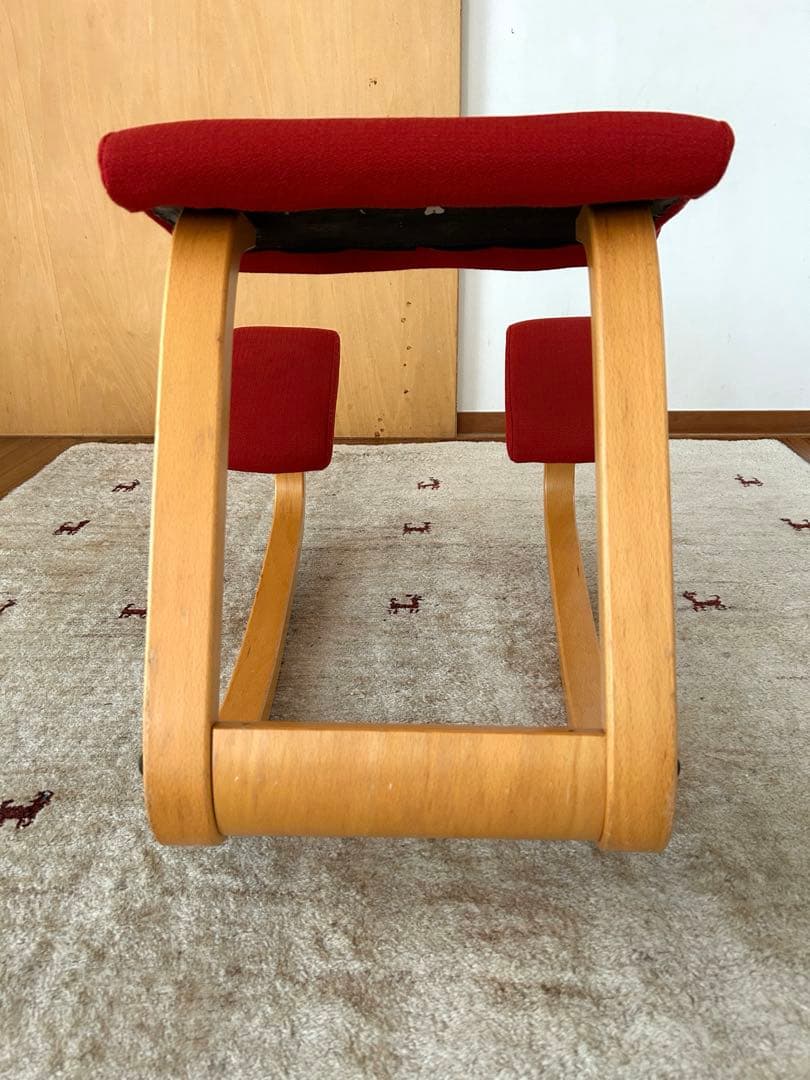 STOKKE（現Varier）のバランスチェア「バリアブル」