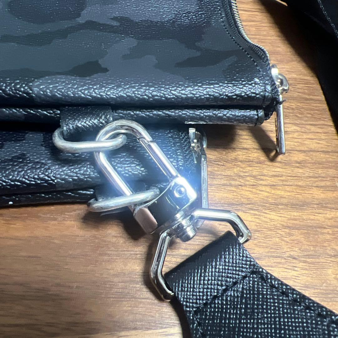 ブラックメッセンジャーバッグ