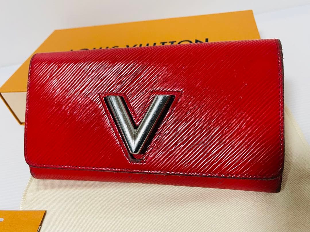 女性　ルイヴィトン エピ ポルトフォイユ ツイスト コクリコ 長財布　レザー