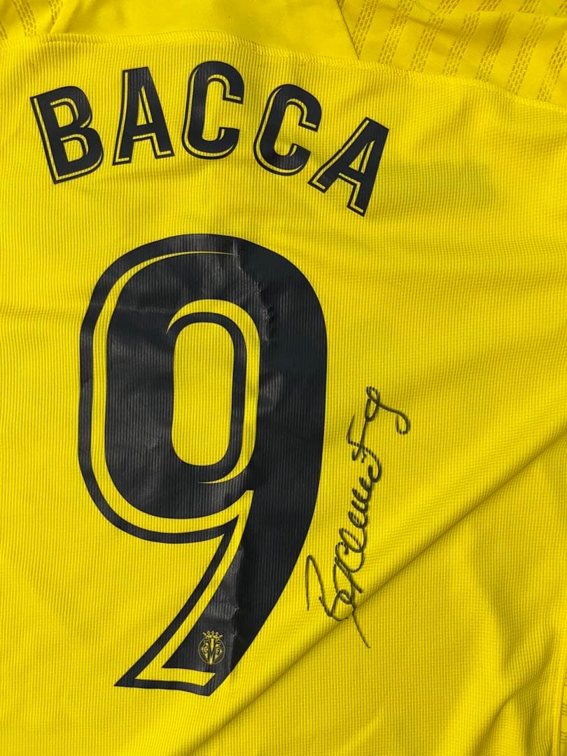 カルロス・バッカ、元コロンビア代表、サイン入り ビジャ・レアル時代のユニホーム