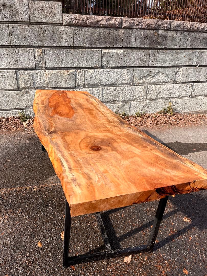 栃　一枚板　ダイニングテーブル