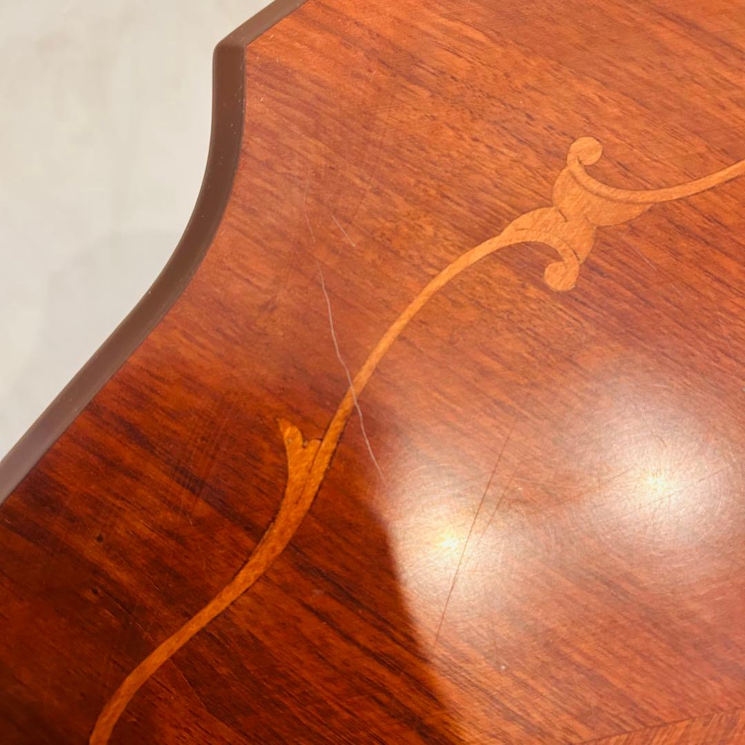 アンティーク家具 センターテーブル 彫刻 花柄 クラシック ヘリンボーン