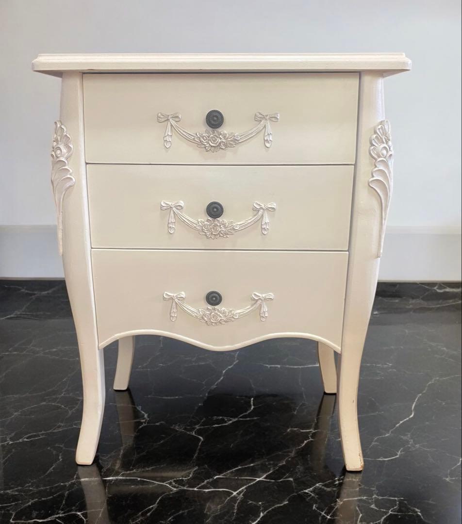 アンティーク★ロココ調猫脚の3段チェスト　ホワイト　60×34×76センチ