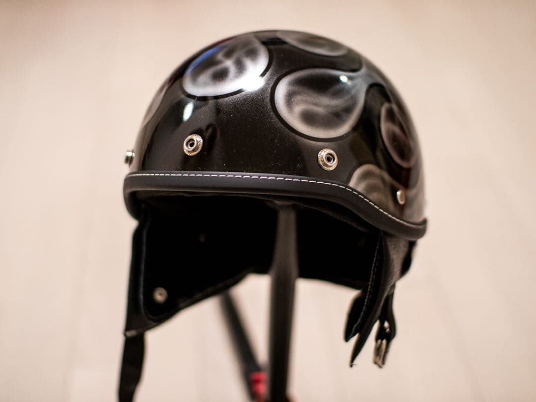 L 新品未使用　ポリヘル　ポリス　ヘルメット 黒、シルバーフレア