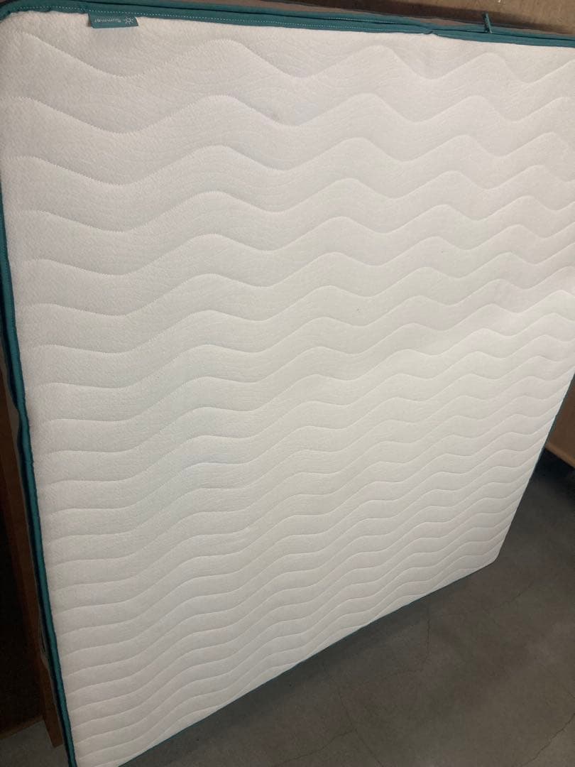 ④（在庫処分セール）コアラマットレスPlas プラス【キング】