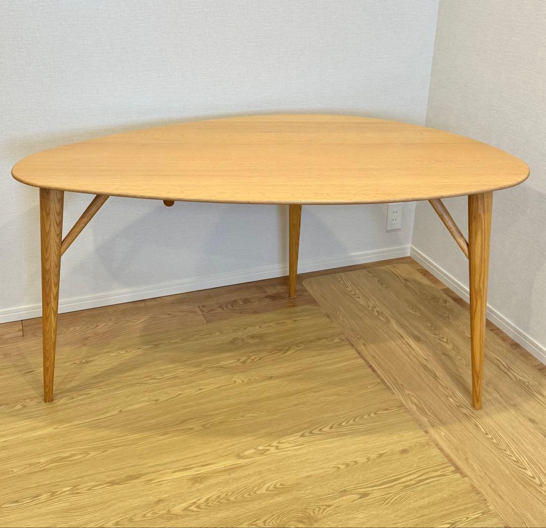 ACTUS KULAUM ダイニングテーブル