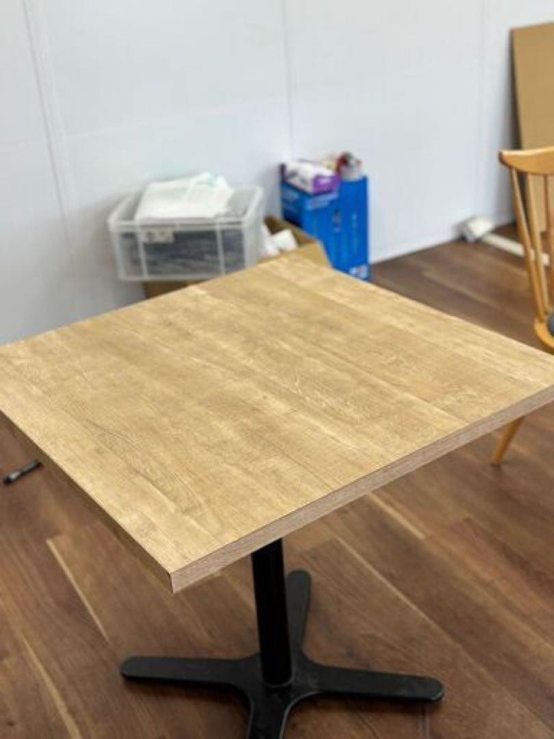 ウッド　カフェテーブル6個