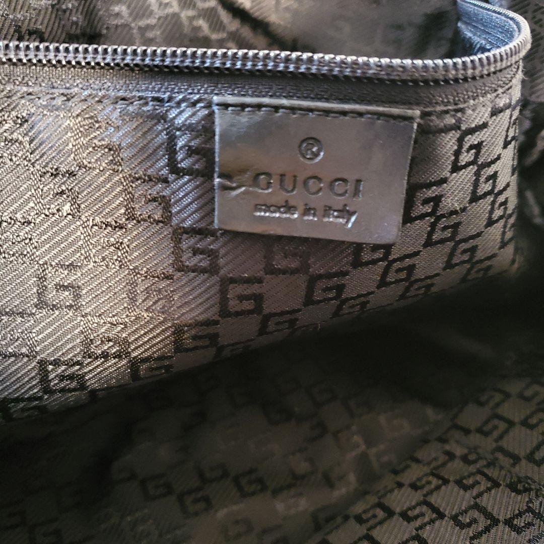 GUCCI　グッチ　ショルダーバッグ　斜め掛け　ナイロン