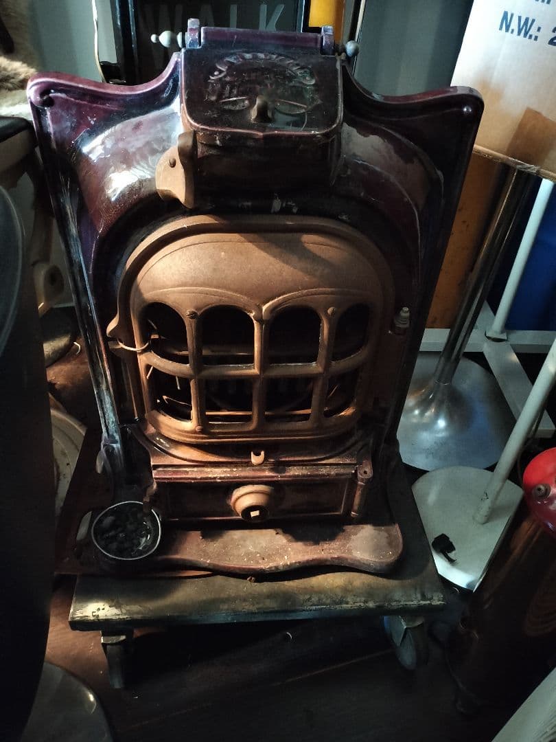 フランスアンティークストーブ　暖炉　エナメル塗装　アンティーク　赤