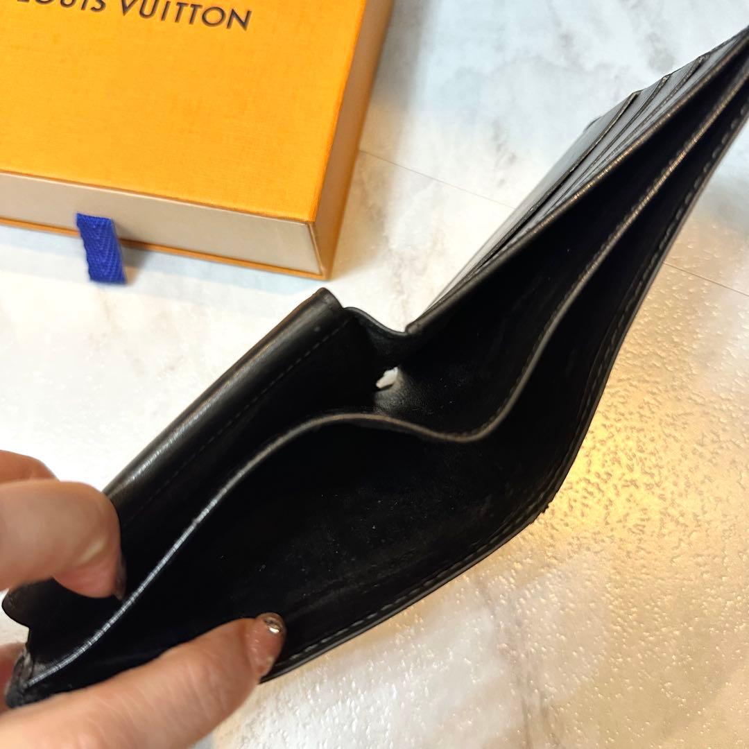 LOUISVUITTON 財布 エピ レザー ブラック ノワール 二つ折り