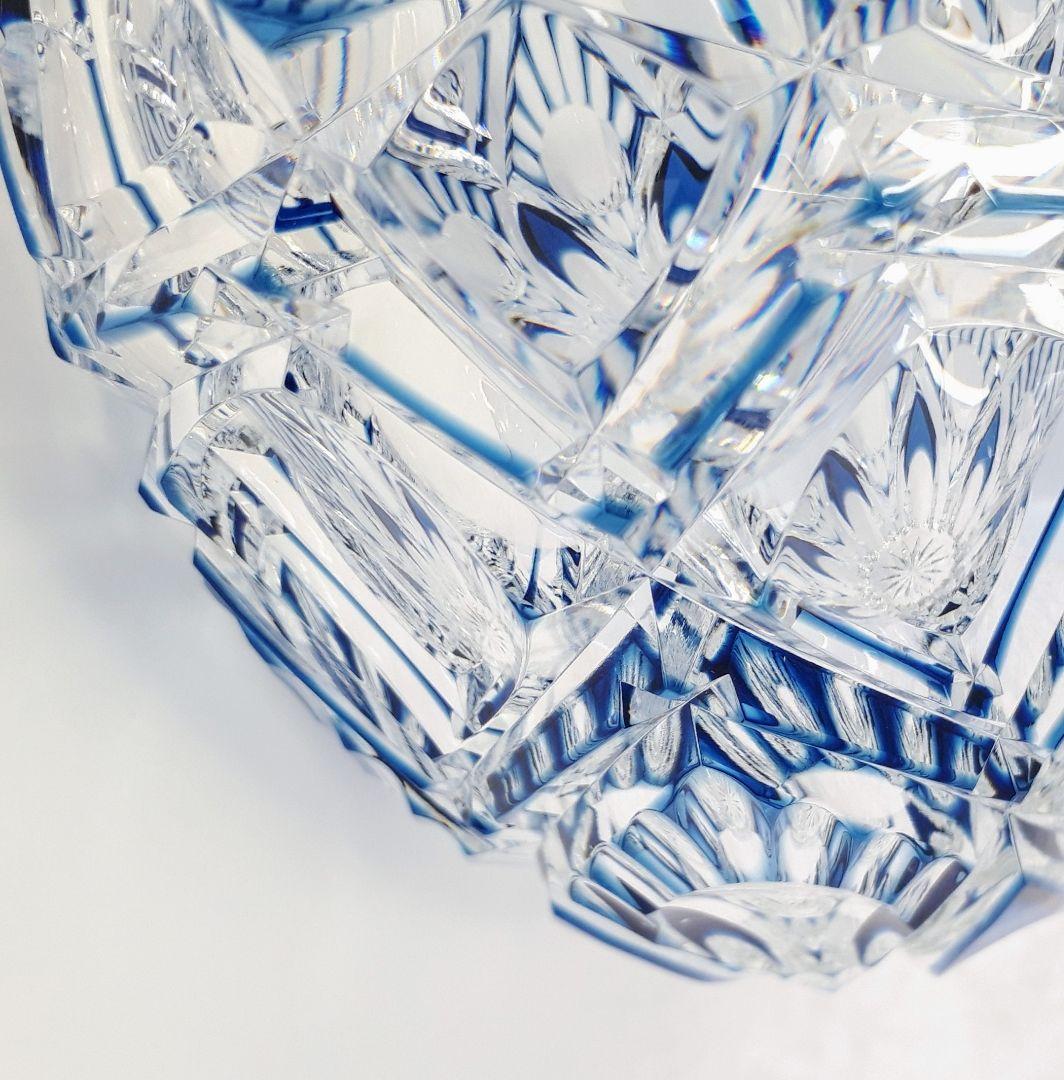 日本工芸会正会員　渡邊 明 作品　　切子 藍色被せ 花瓶　【入手困難品】