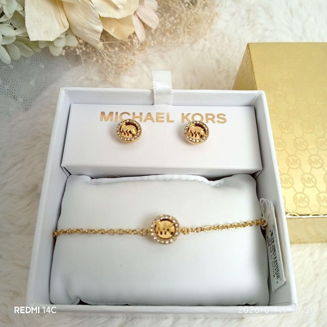 【MICHAEL KORS】ゴールドロゴデザイン ブレスレット＆ピアスセット