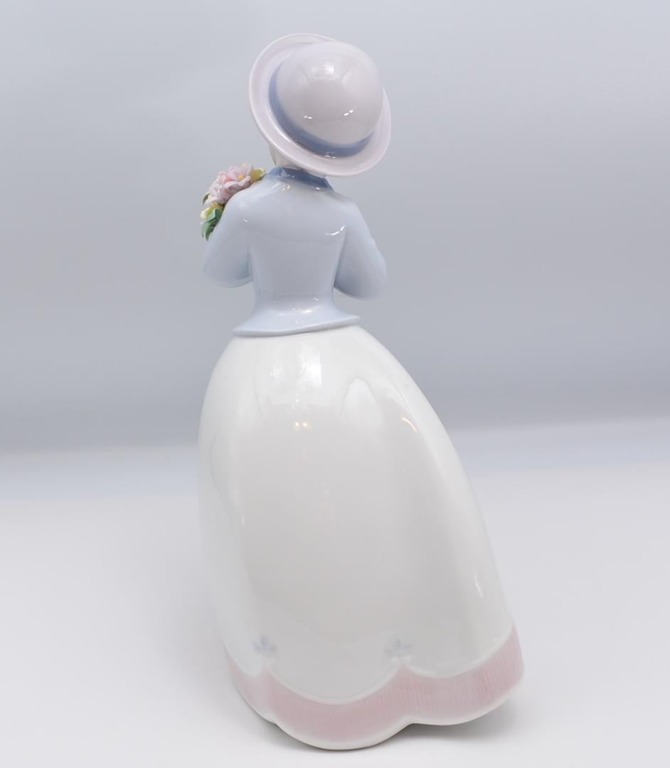 花開く時　＃6869　No.2　★リヤドロ　スペイン　ポーセリン　ヴィンテージ