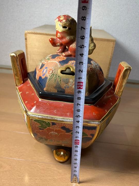568 九谷焼　時代物　香炉　獅子　鶴　花紋　古美術品　金彩