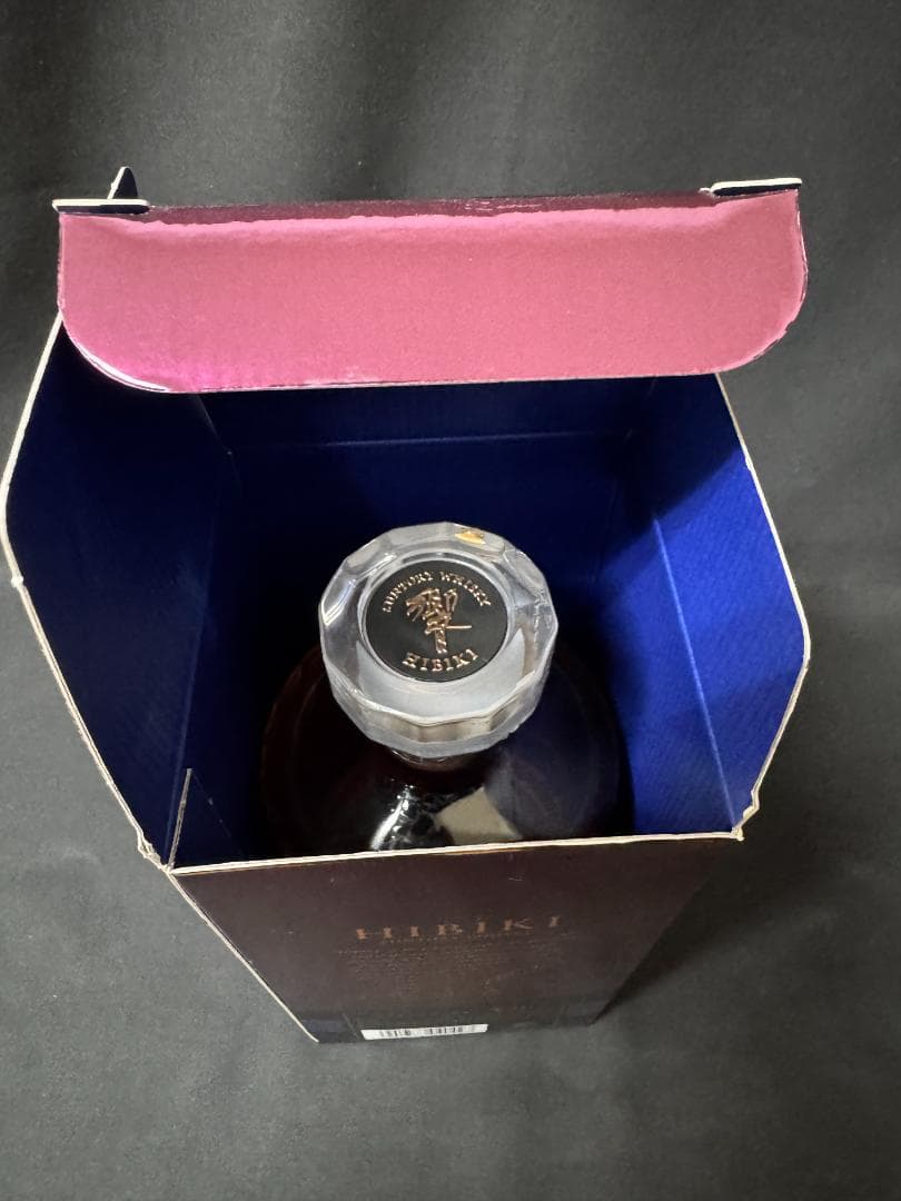 【未開封】正規サントリー ブレンデッドウイスキー 響21年 [入手困難]