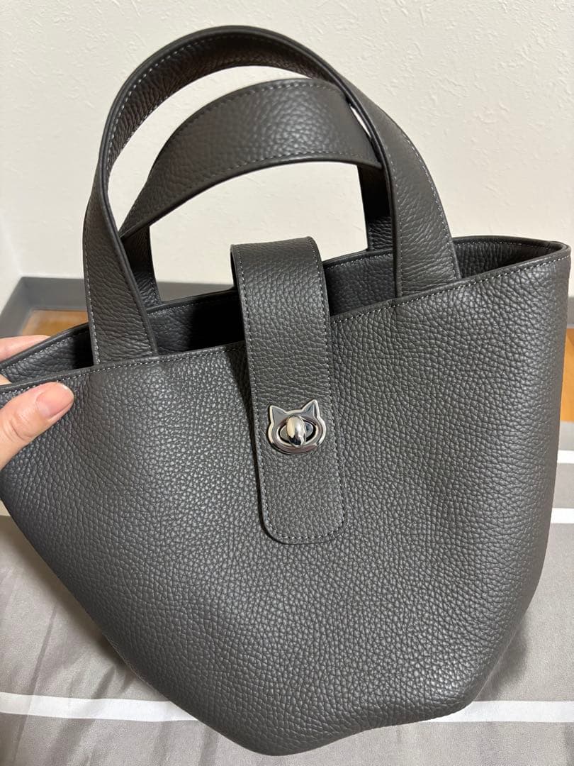 レザーアトリエ　philosophiiバケットバッグ PAW (パウ)