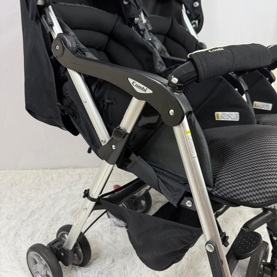 【美品】Combi コンビ　2人乗り　ツインスピン　双子 ベビーカー 62-2